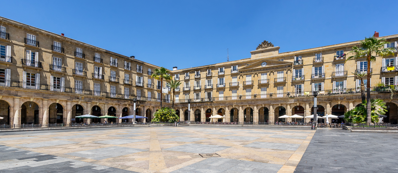 Una visita a la plaza Nueva de Bilbao