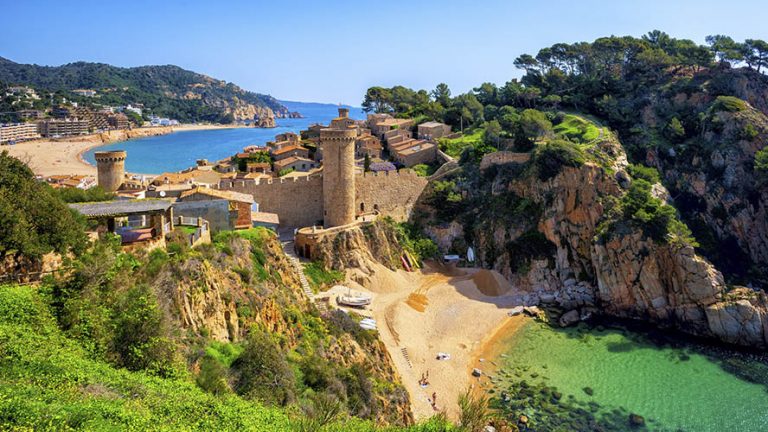 Costa Brava, unspoilt coves and fishing villages