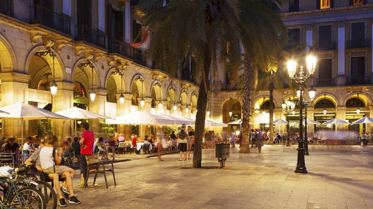 Barcelona’s Plaça Reial – Barceló Experiences