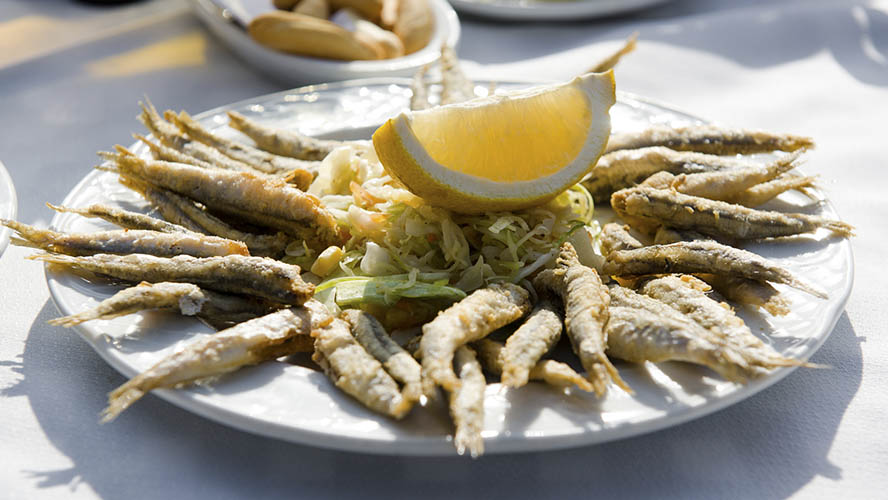 Boquerones fritos comida típica Málaga