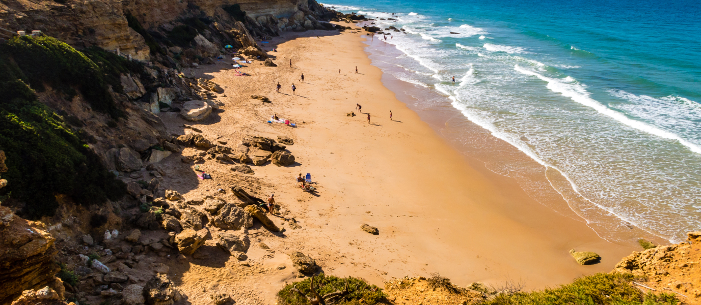 Coves in Cádiz: secrets of sand and sea