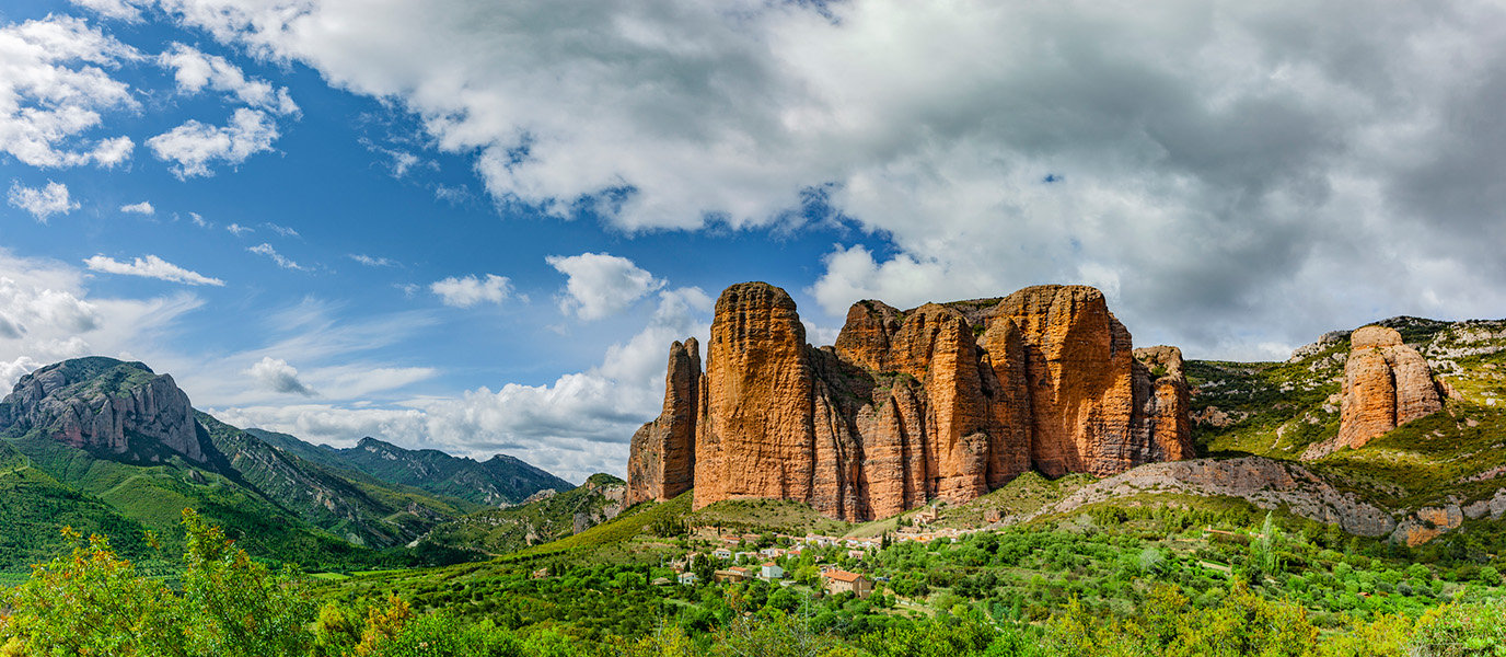 Los Mallos de Riglos, para escaladores y buscadores de grandes paisajes