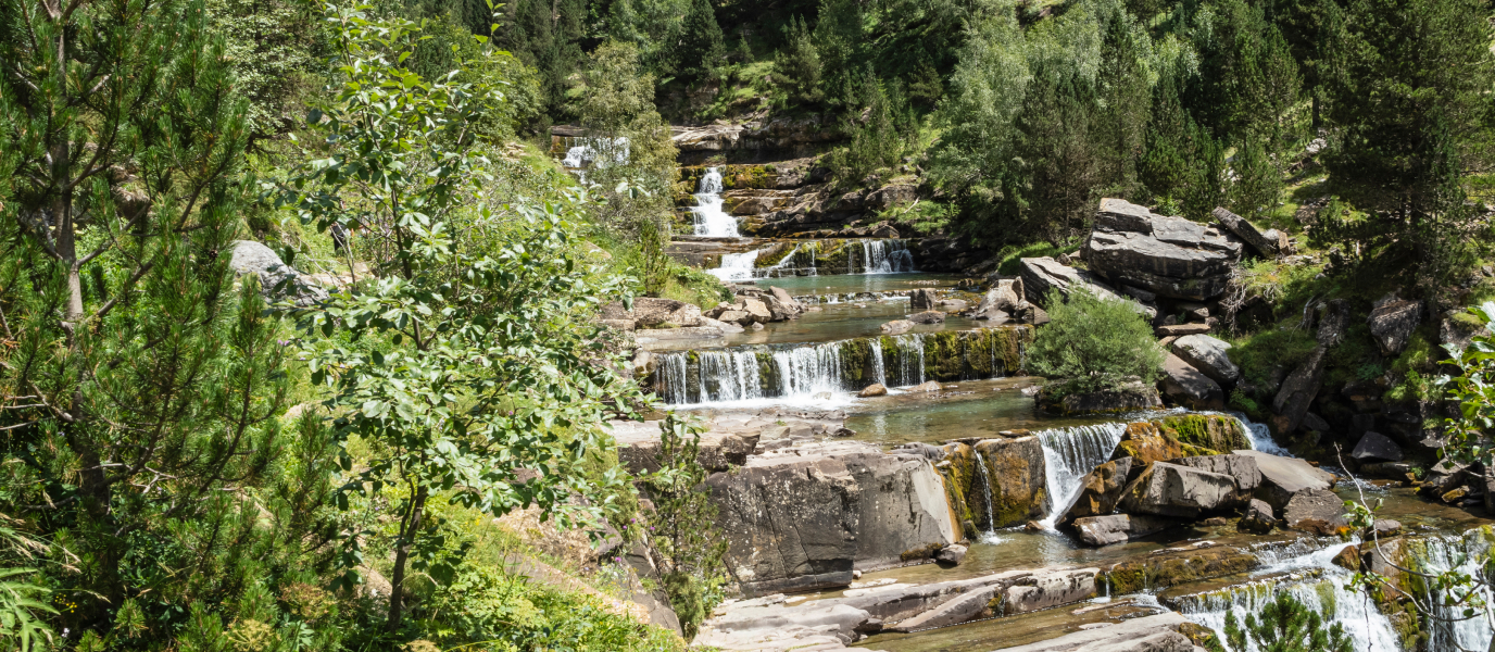 Cascadas de Huesca, el agua de los Pirineos hecha espectáculo