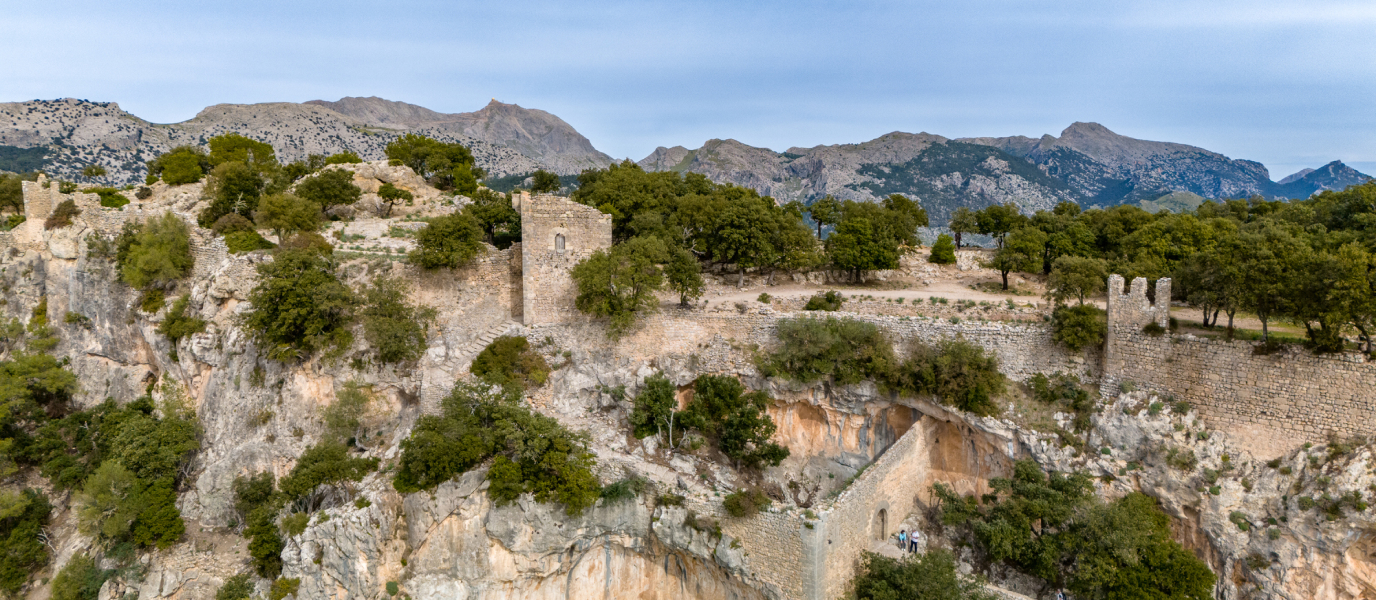 Castillo de Alaró, una fortaleza épica en lo alto de una montaña