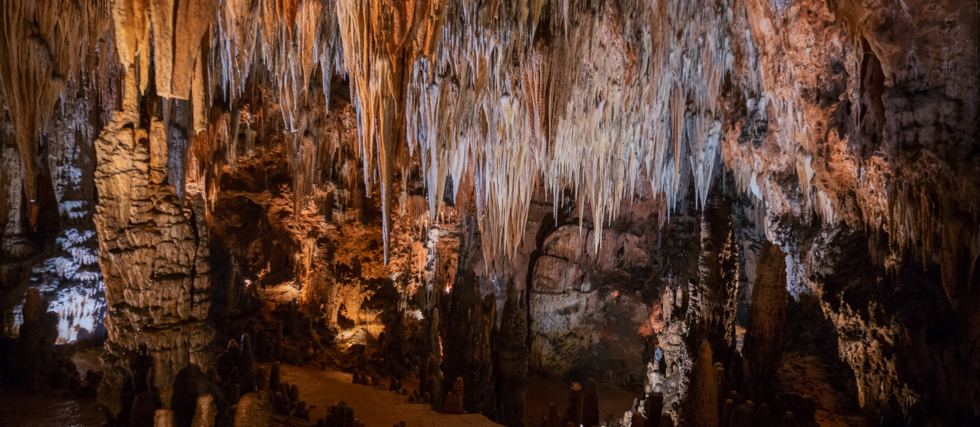 Valporquero caves: an underground cathedral