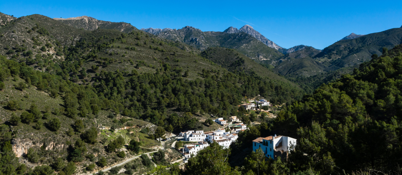 El Acebuchal, el pueblo fantasma que renació de sus cenizas