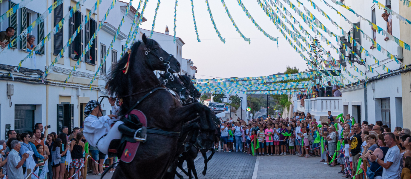 Minorca’s festivals: horses, jaleos and folk tradition