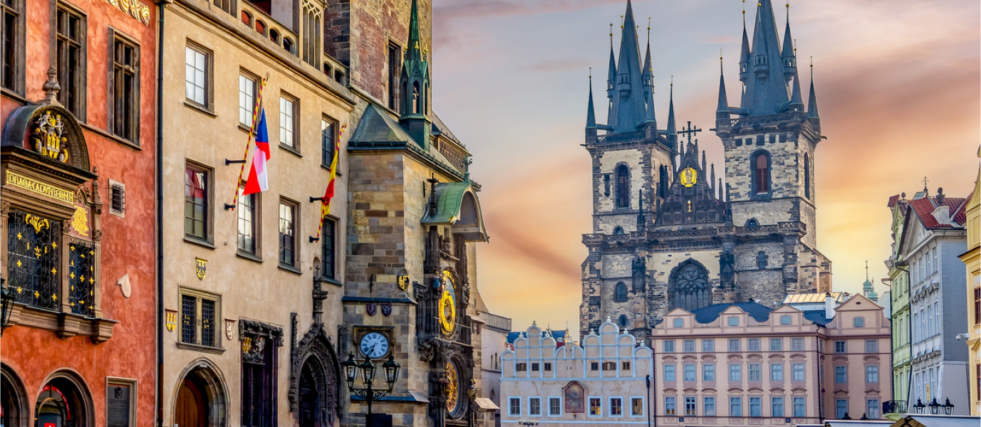 Iglesia de Tyn, emblema gótico de Praga