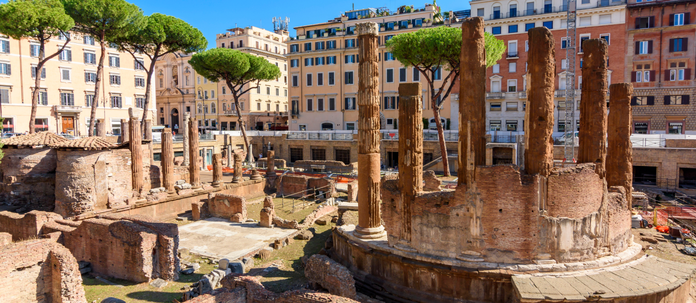 Largo di Torre Argentina, un entorno trágico