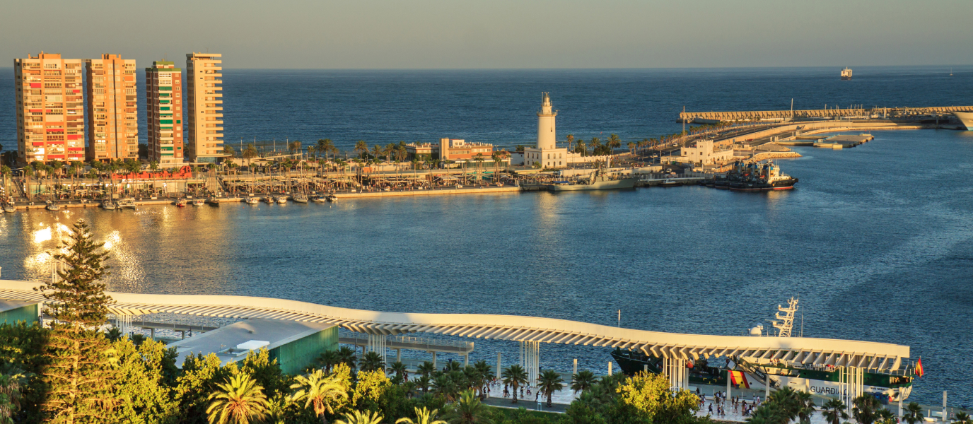 El Paseo Marítimo de Málaga, un bello recorrido salpicado de brisa marina