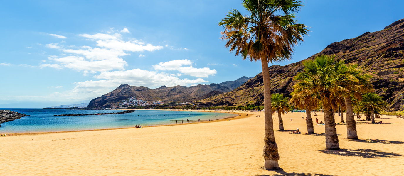 Playa de las Teresitas, el placer de una playa de arenas doradas