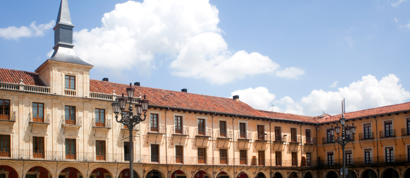 León's Plaza Mayor: history, what to see and where to eat