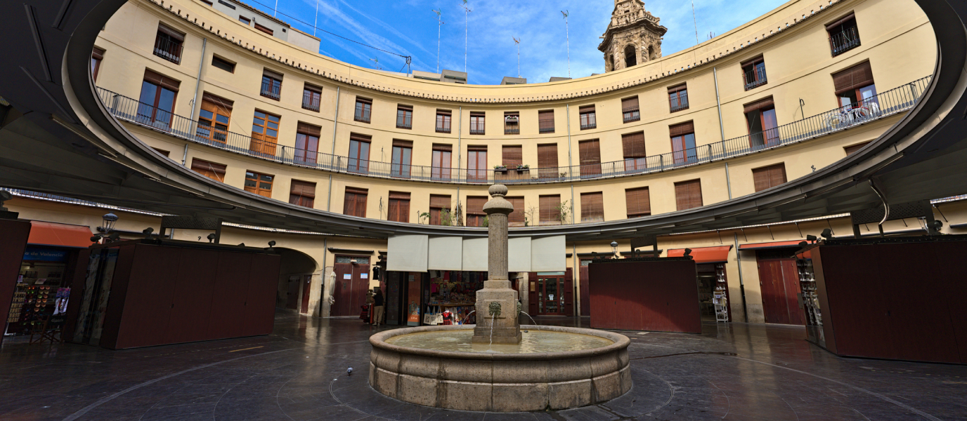 Plaza Redonda de Valencia, un viaje bullicioso al siglo XIX