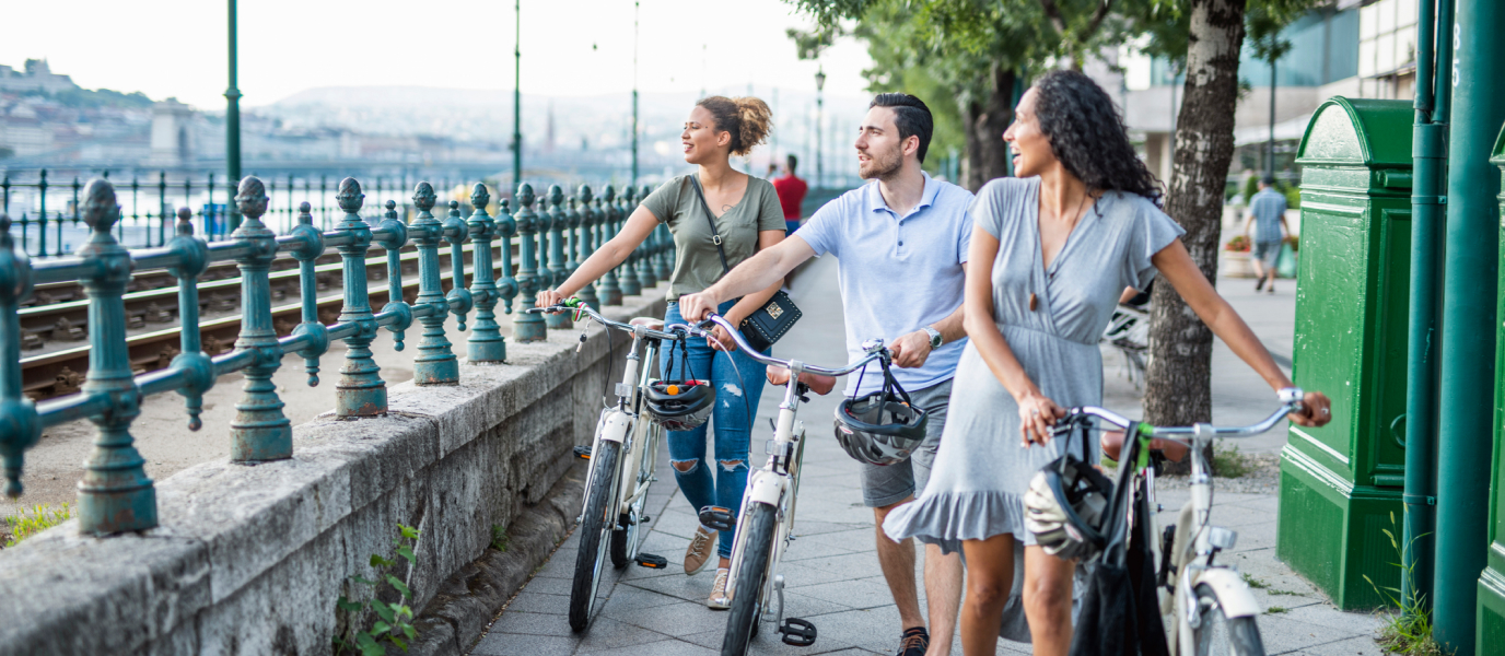 Viajar a Budapest con amigos, entre spas, cervezas, ruin bars y el Danubio