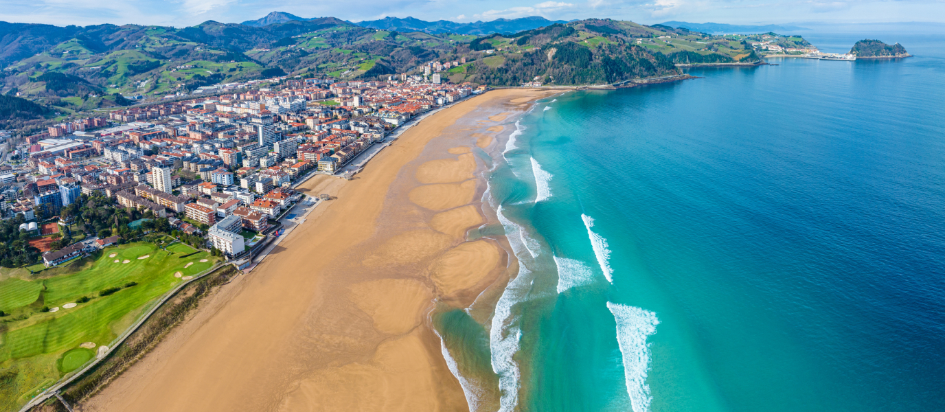 Zarautz: the most sought-after beaches and surf