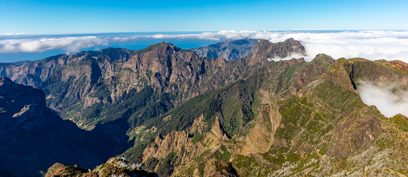 Senderismo en Cabo Verde: caminatas memorables entre volcanes, acantilados y paisajes atlánticos