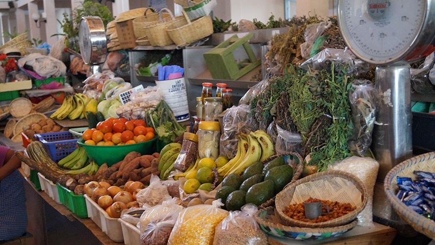 Restaurantes y mercados en Praia