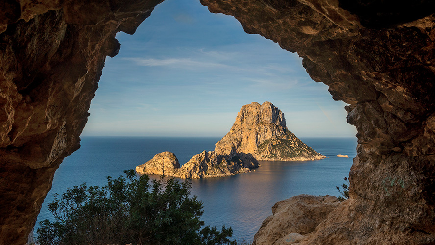 Cueva del Mirador Es Vedrà