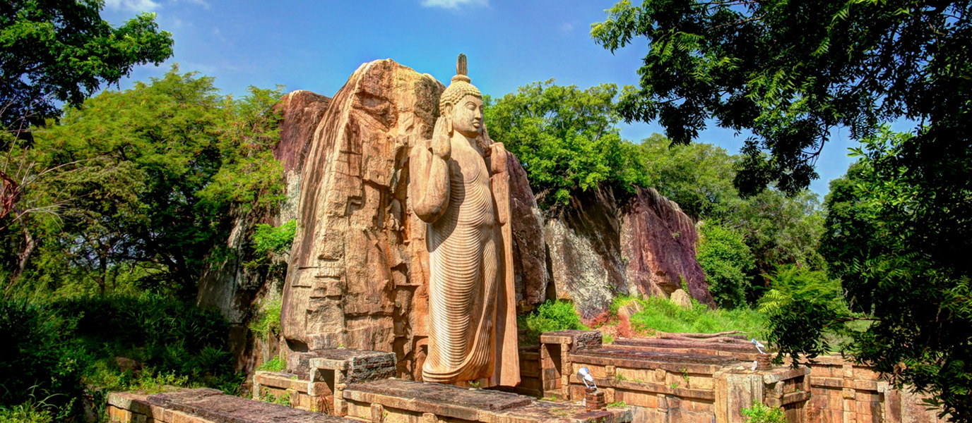 Buda de Aukana, una bendición en piedra de más de 1.500 años