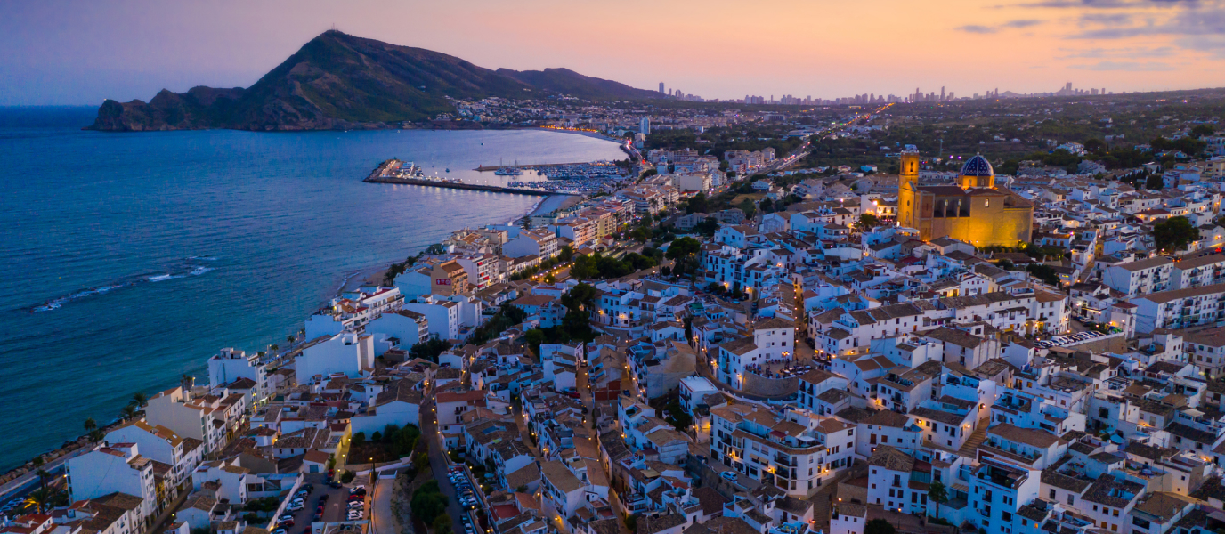 What to see in Altea, the blue and white dome of the Mediterranean