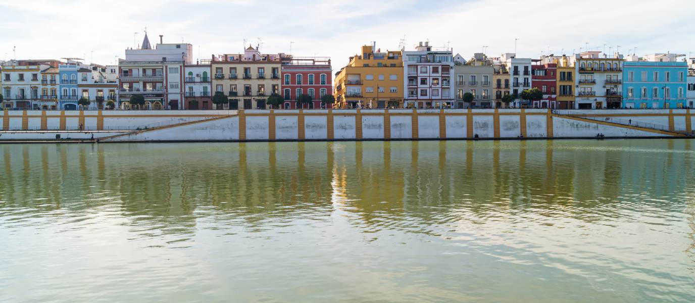 Calle Betis: the most scenic street in Seville