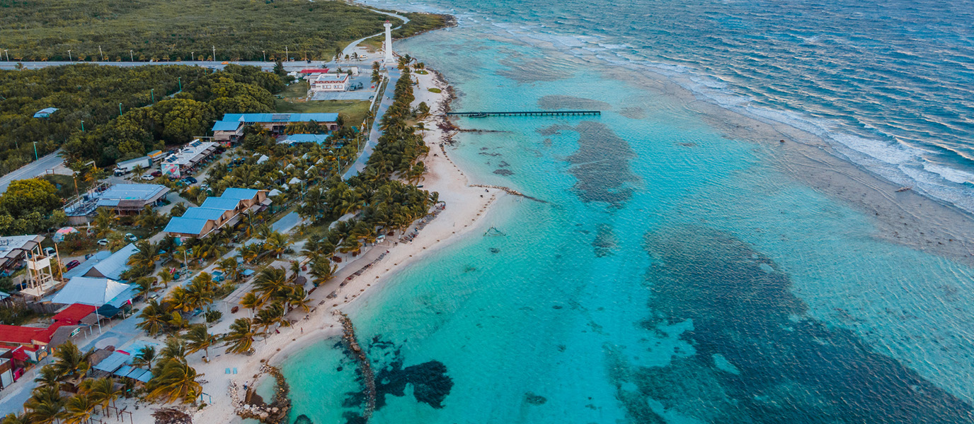 Mahahual, buceando entre corales y naufragios en el Caribe mexicano