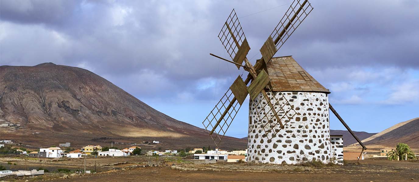 Molinos de Villaverde, un paisaje marcado por la fuerza del viento