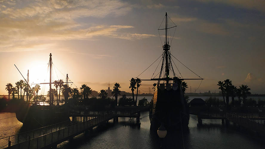 Atardecer Muelle de las Carabelas