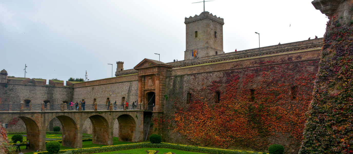 El Castillo de Montjuïc domina toda Barcelona