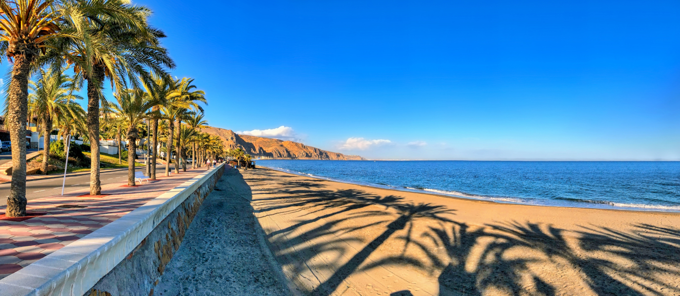 Paseo marítimo de Almería, un lugar para desconectar