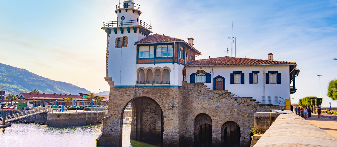 Getxo, entre la belleza de sus playas y el glamour de sus grandes villas