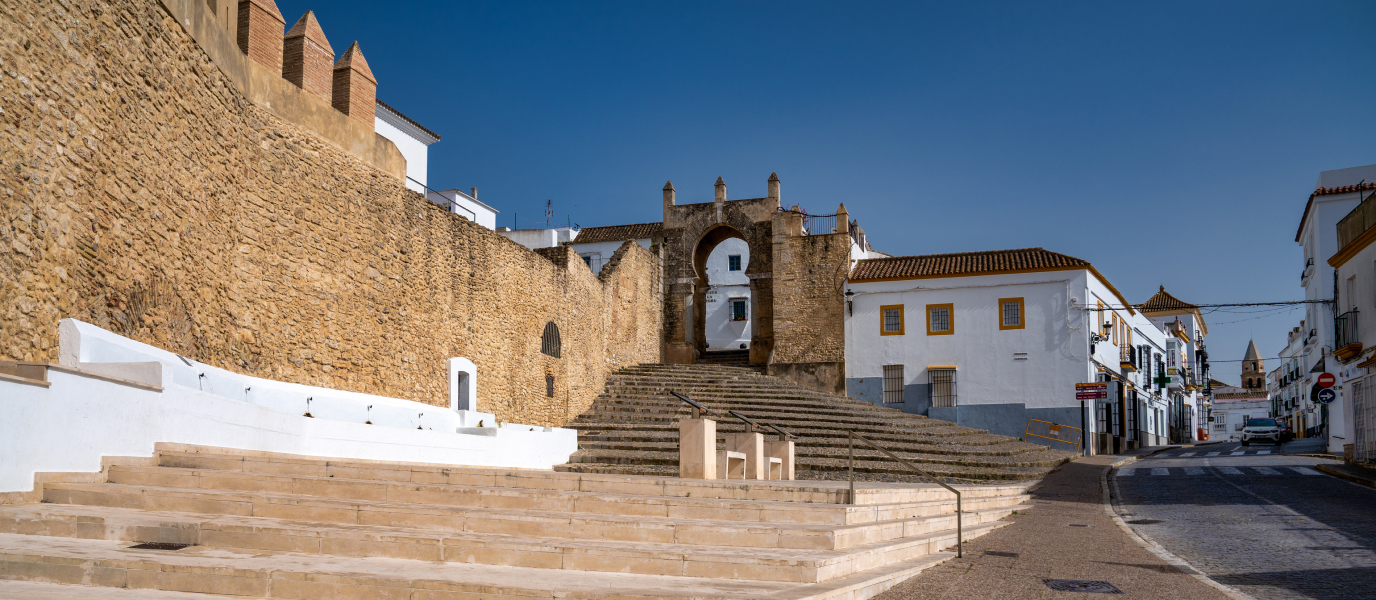 Qué ver en Medina Sidonia: calzada romana, castillo y casas encaladas