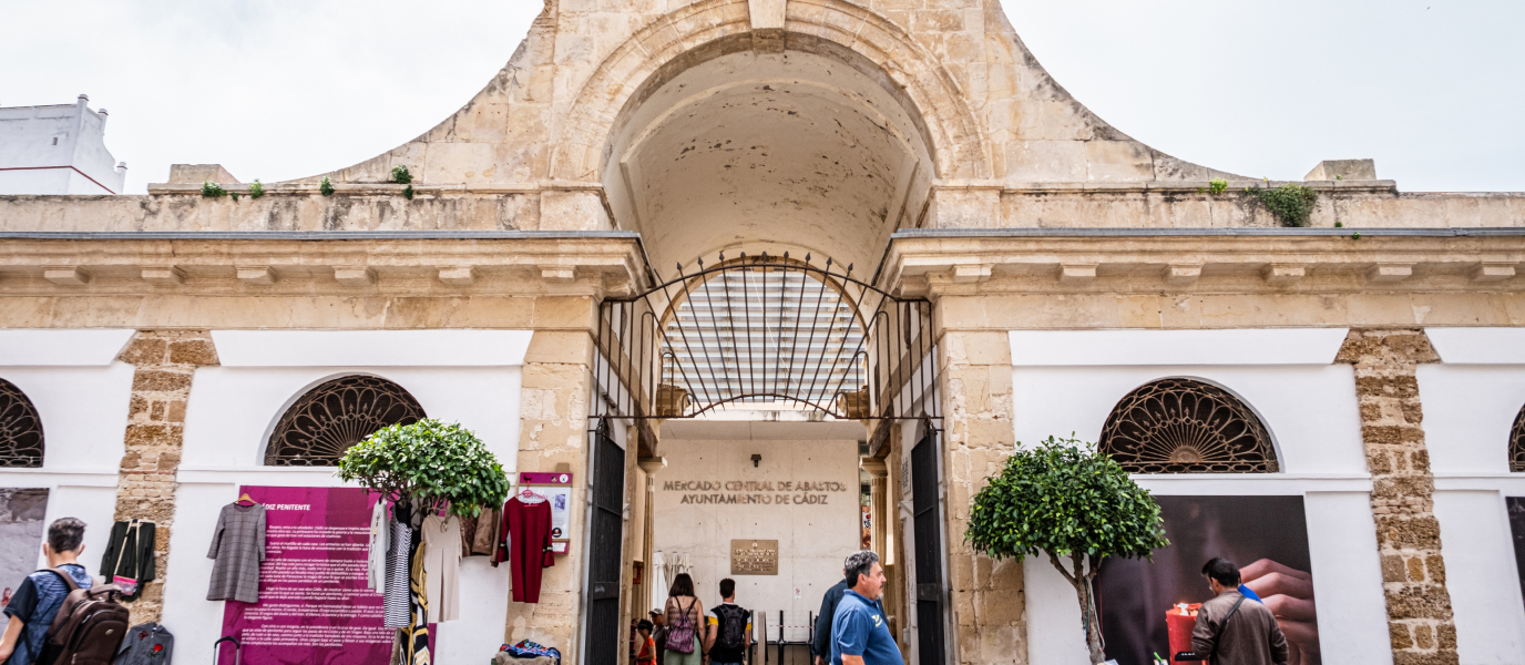 El Mercado Central de Cádiz, para comprar, comer y divertirse