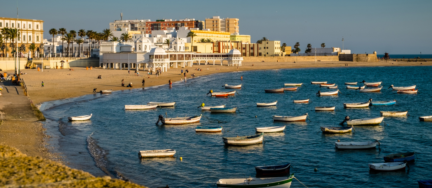 La Caleta beach, Cádiz’s most traditional and lively side