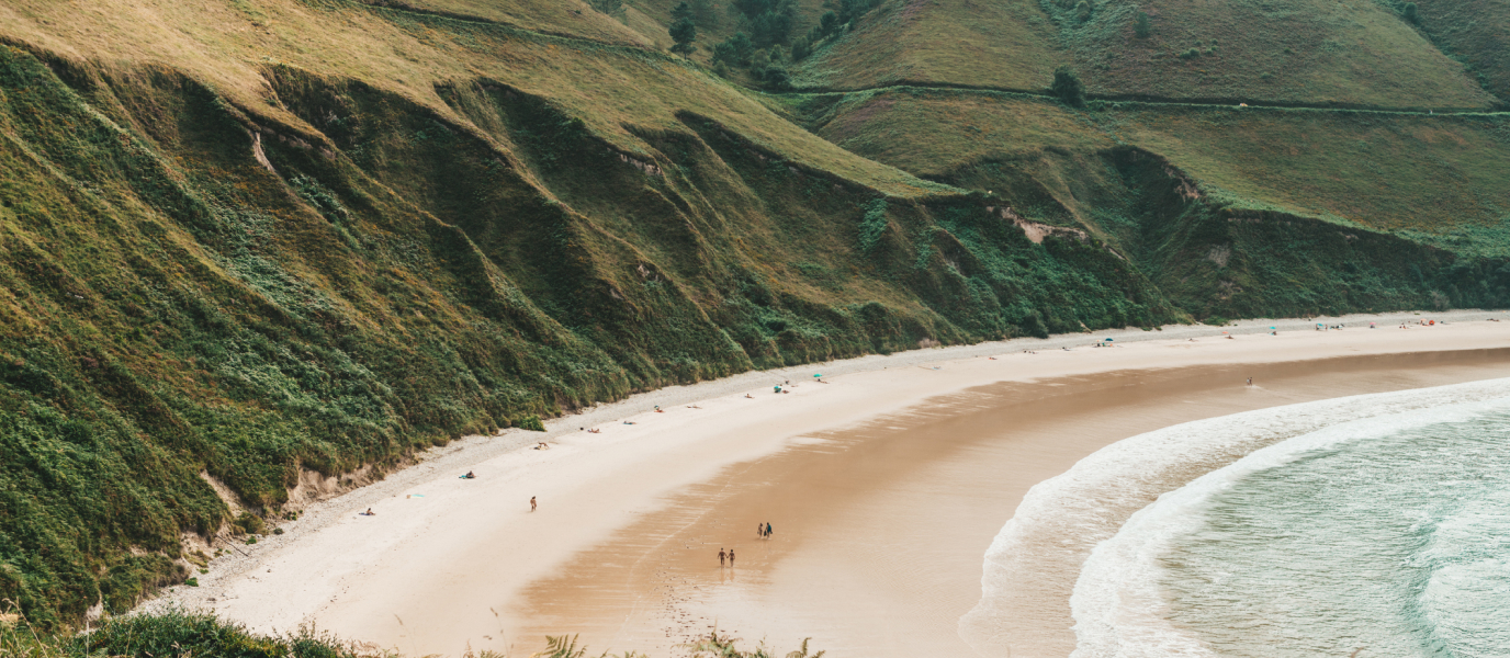 Playa de Torimbia, una oda al naturismo