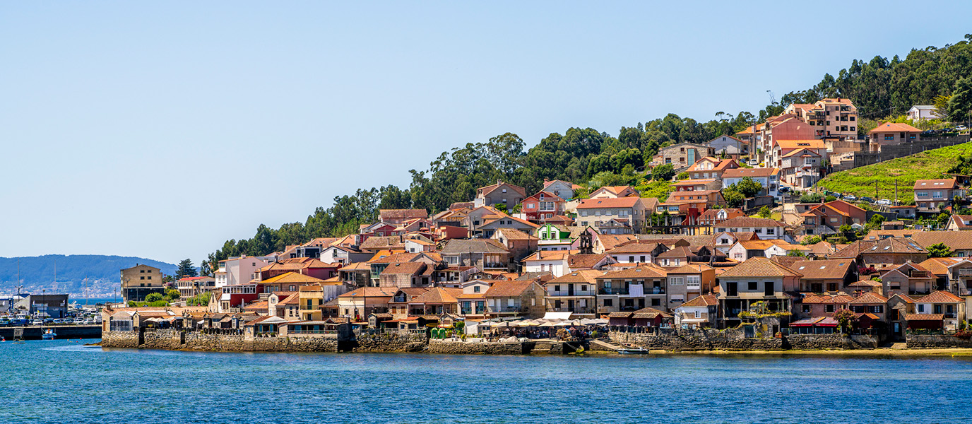 Qué ver en Combarro, la ciudad de los hórreos en el mar